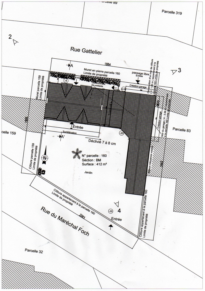 Surlvation d'une maison et construction d'un garage : Plan masse 