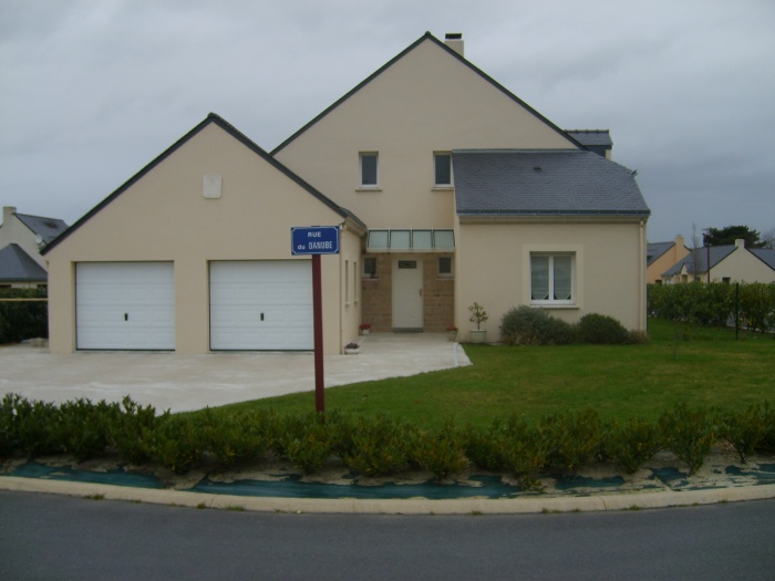 Construction d'une maison en lotissement : Faade sur rue